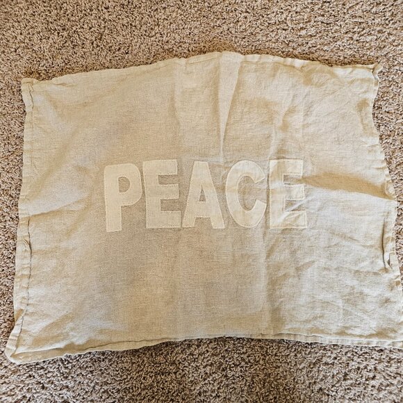 Pom Pom at Home - single Peace Sham Jilly Box - Picture 1 of 2
